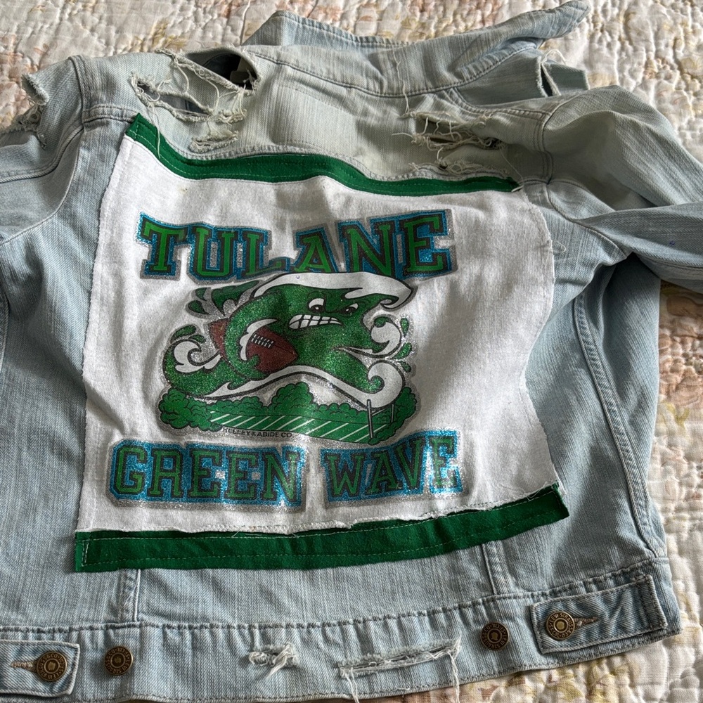 Tulane University denim Jacket. Levi’s M